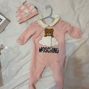 Baby moschino onesie with hat